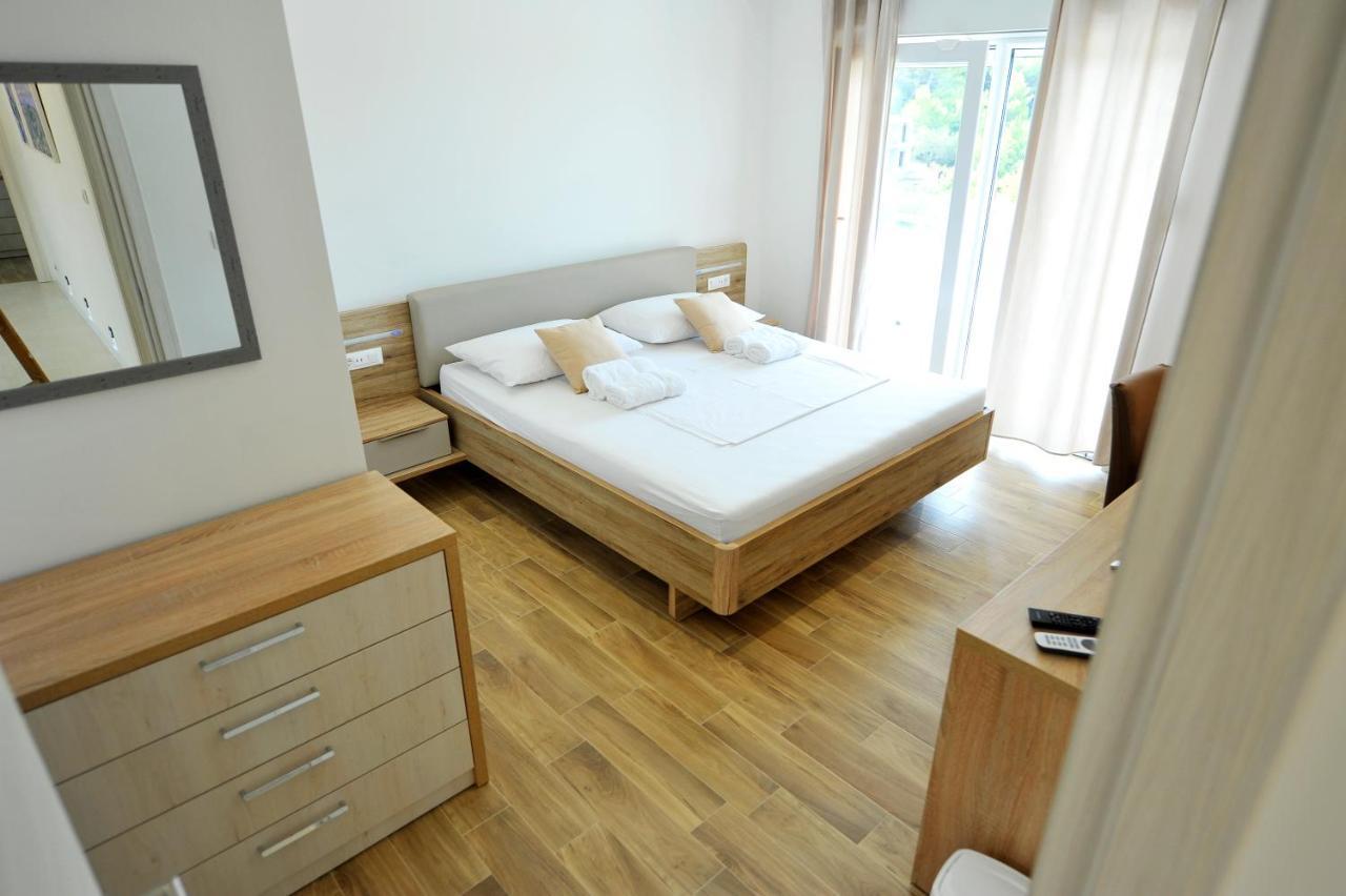 Guesthouse Lion Split Buitenkant foto